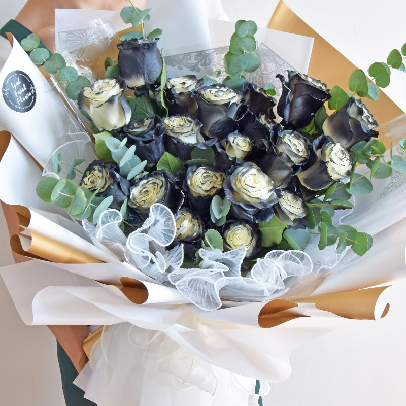 Black & White Aurora Premium Rose Bouquet| Same Day Delivery