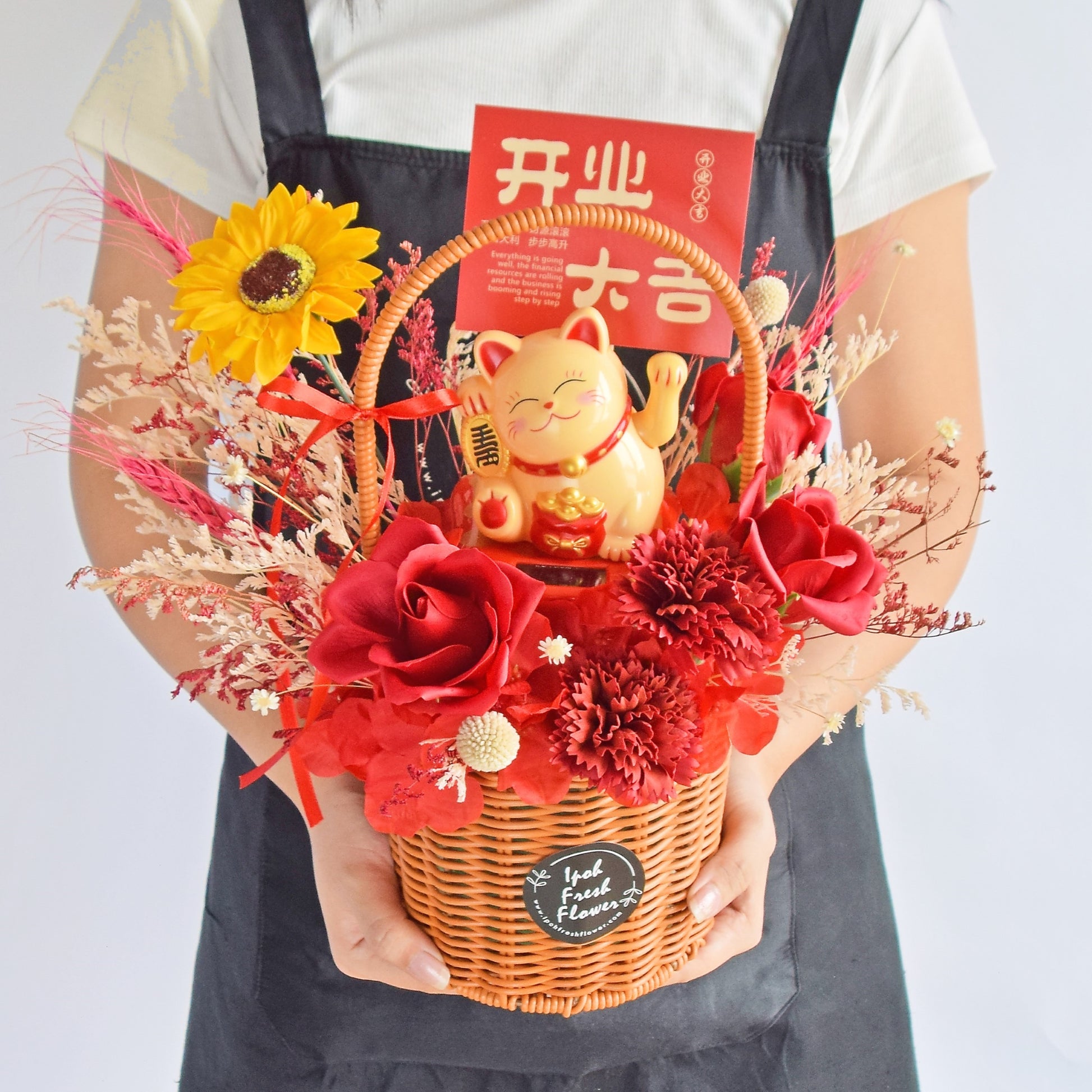 Lorna Fortune Lucky Cat Opening Flower Arrangement| Same Day Delivery