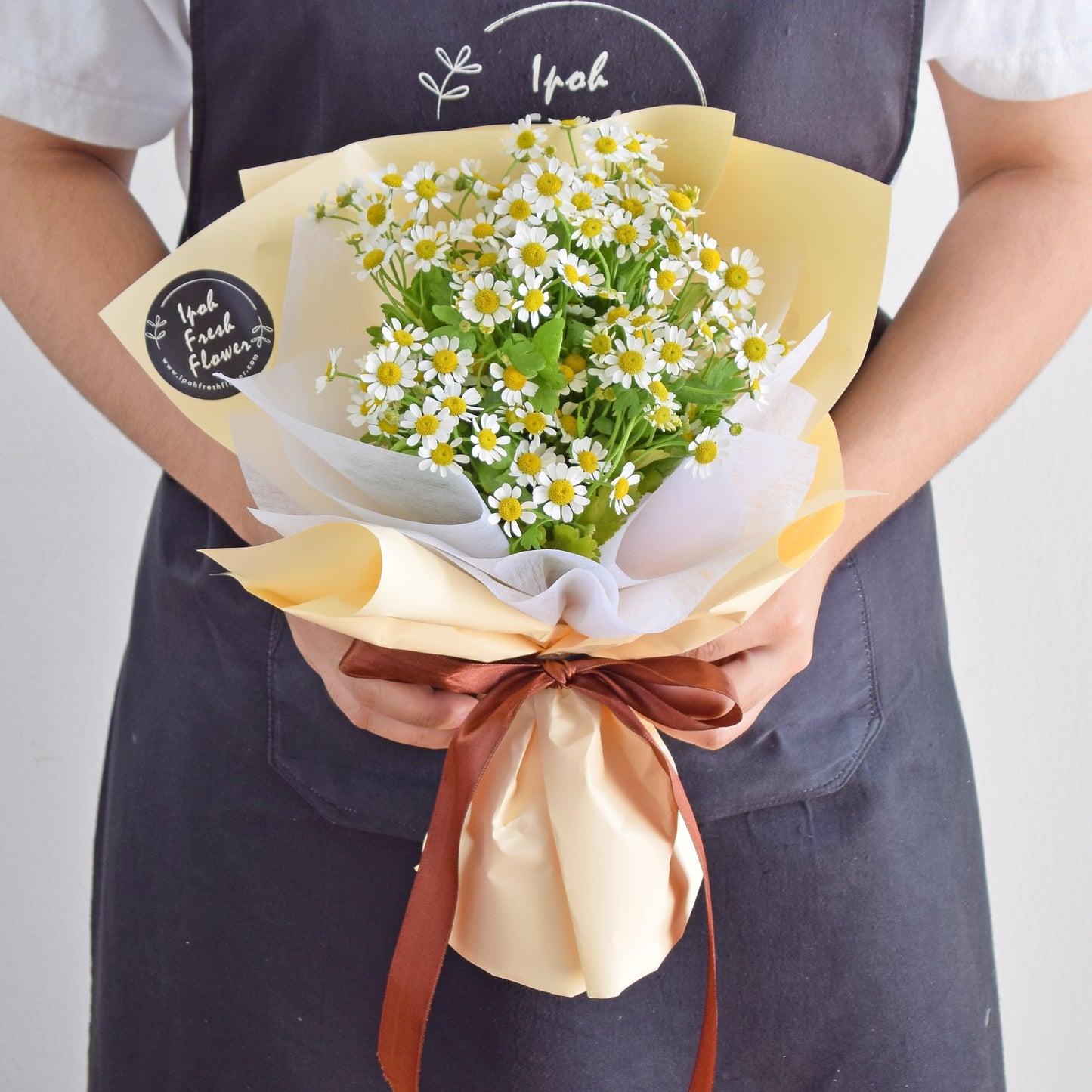 Mini chamomile Petite Fresh Flower Bouquet |Same Day Delivery