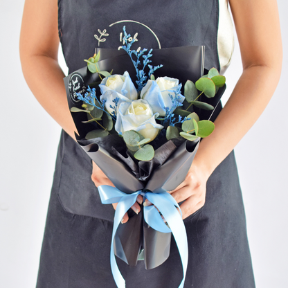 Zayne| Petite Fresh Flower Bouquet| Same Day Delivery